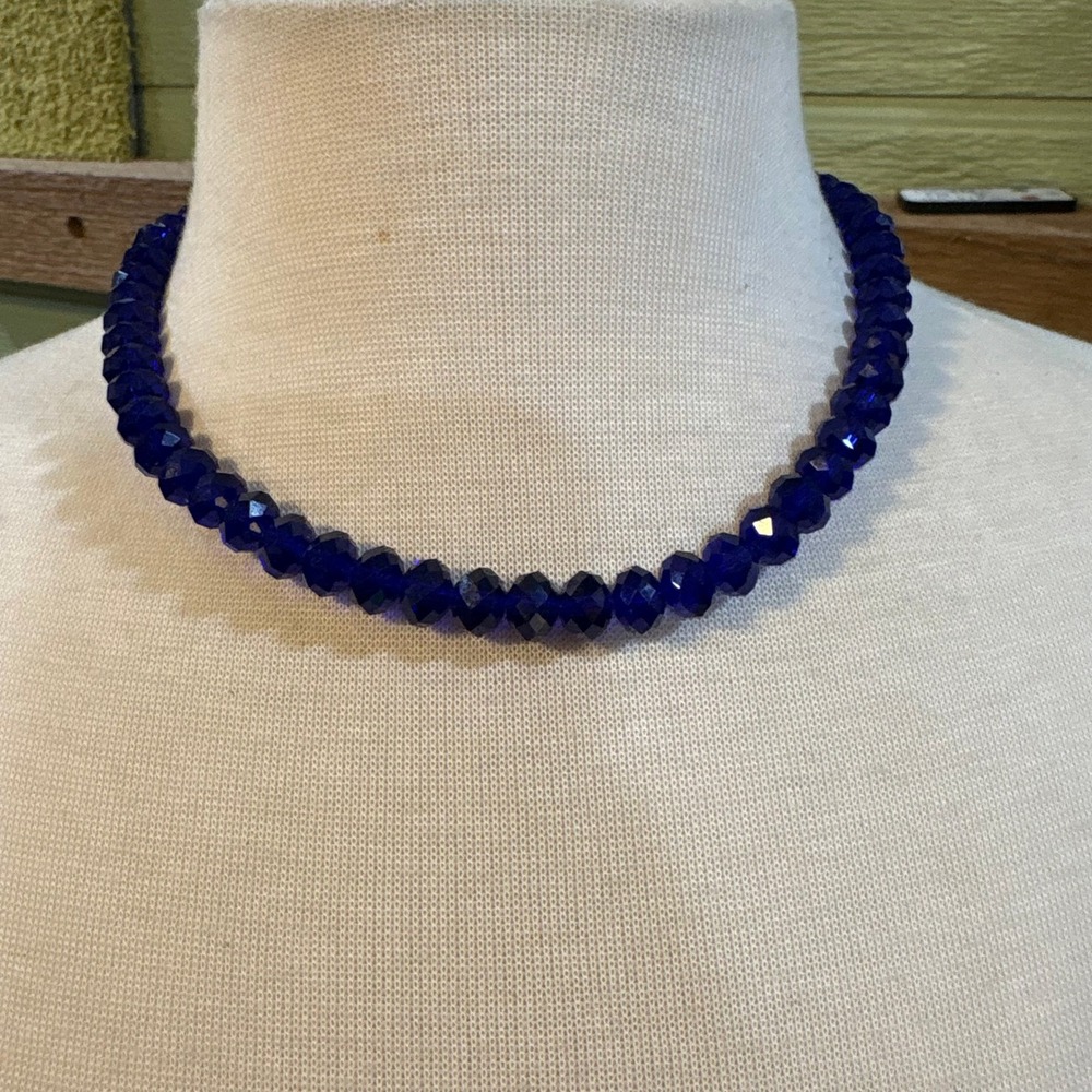 Cobalt Blue Faceted Glass Bead Necklace Silver Magnetic Clasp 17 Inch J960